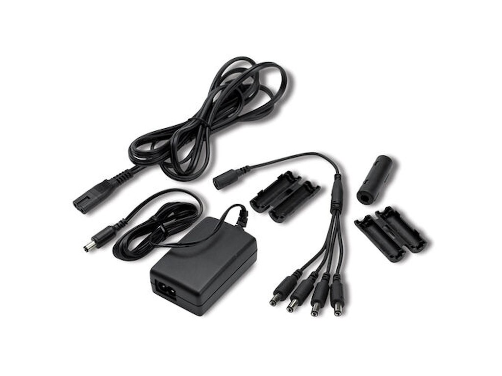 APC Power Supply KVM Serial Server Module strømadapter og vekselret Sort