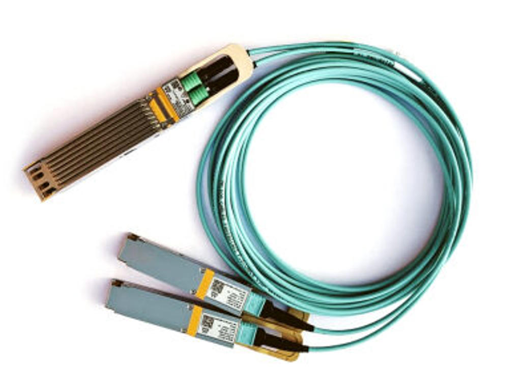 Nvidia MFA7U10-H005 InfiniBand og fiberoptisk kabel 5 m 2x QSFP56 Blå