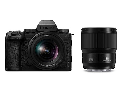 Panasonic Lumix S5IIX + S 20-60MM F3.5-5.6 + 50mm F1.8 MILC 24,2 MP CMOS 12000 x 8000 pixel Sort